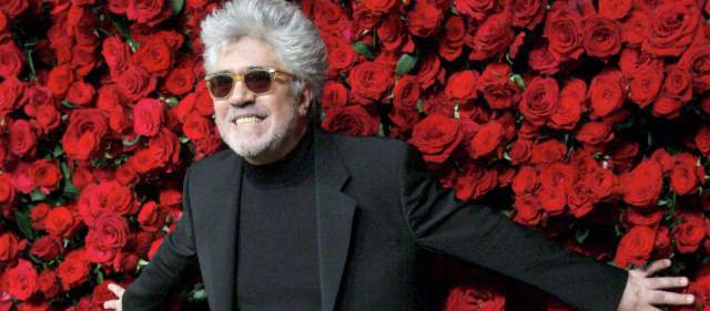 Almodóvar desveló las primeras imágenes de Los amantes pasajeros |