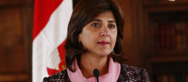 Canciller Holguín llegó a Madrid para reunión con embajadores en Europa |