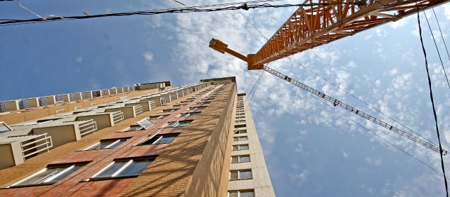 Balance tiene altas y bajas | Las licencias de construcción de vivienda no VIS fue de 14.3%: Dane. FOTO: JONATHAN CARVAJAL