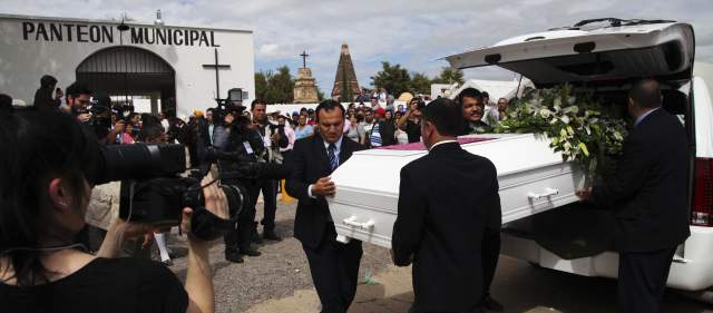 Luego de 150 años de su muerte, la mujer más fea del mundo fue sepultada en México