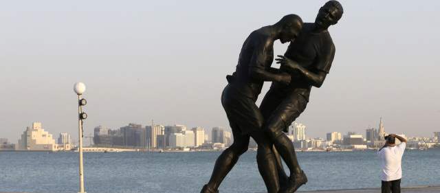 Retiran estatua del cabezazo de Zinedine Zidane en Catar | Foto Reuters