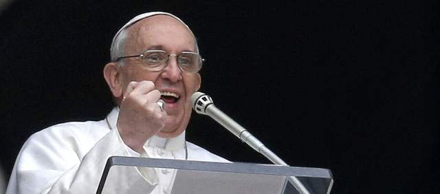 "Dios no se cansa de perdonar": Papa Francisco | Después del rezo en la Plaza de San Pedro, Francisco estrenó la cuenta de Twitter Pontifex. FOTO AP
