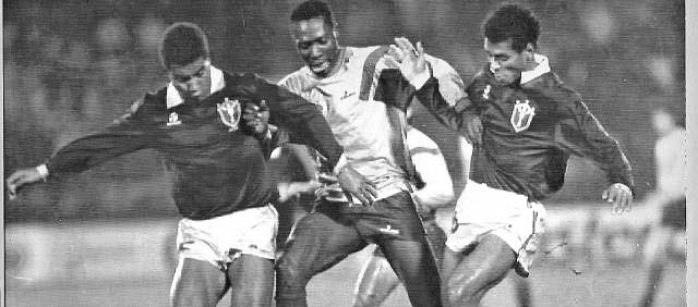 De las manos del Chiqui y Ochoa, únicas victorias | El recordado Freddy Rincón se lleva la marca de Mauro Silva y de Cafú, en 1991. FOTO Archivo