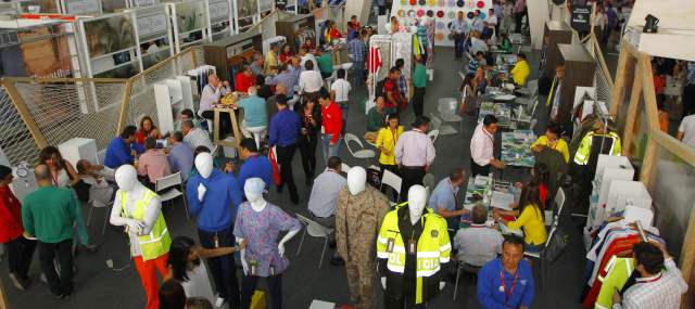 Los extranjeros trajeron innovación a Colombiatex | Una fibra que ayuda a la piel (arriba), un software de alta utilidad (abajo) y tecnología TransDry para algodón. FOTOS JUAN F. ROJAS