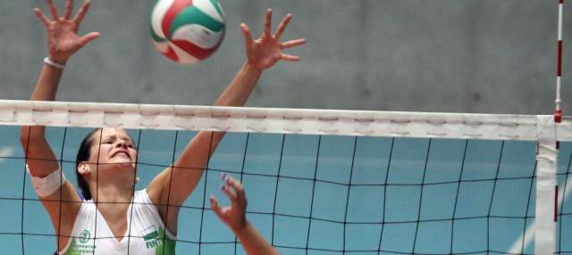 Volei paisa confía en levantar oros | Daniela Gutiérrez (4) es una de las cartas fuertes en la Selección antioqueña. FOTO edwin bustamante