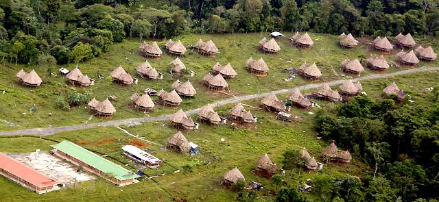Resguardos del primer mundo | El resguardo Jaikerazabi de los embera, en Mutatá, fue el primero en ser reconstruido.FOTO JULIO CÉSAR HERRERA