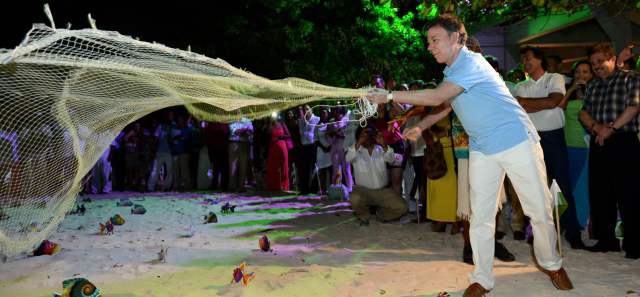 Pescadores de San Andrés no deben pedir permiso | El presidente Santos recibió en San Andrés la queja de los pescadores de la isla. FOTO PRESIDENCIA