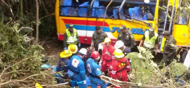 Cinco muertos y decenas de heridos deja un accidente en el Tolima |
