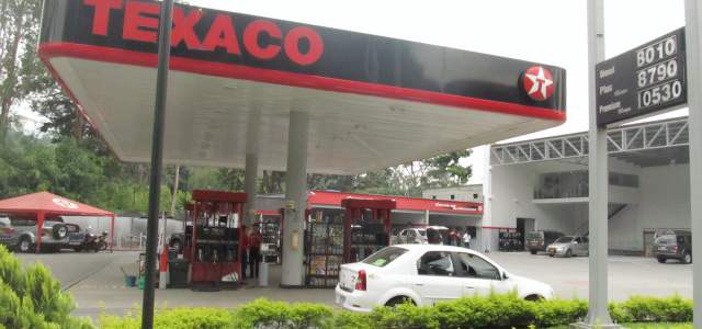 La gasolina debe ser más barata | Las estaciones de servicio acogieron el precio de la gasolina, que rige desde ayer e, incluso, se ubicaron por debajo. Fotos PABLO SANTA