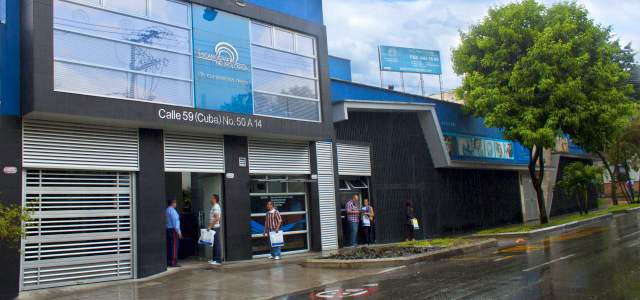 Escanografía Neurológica, líder en imaginología | El resonador magnético, Magnetom Verio de Siemens (arriba), ofrece la única combinación de 3.0 Teslas y túnel abierto de 70 cms.
