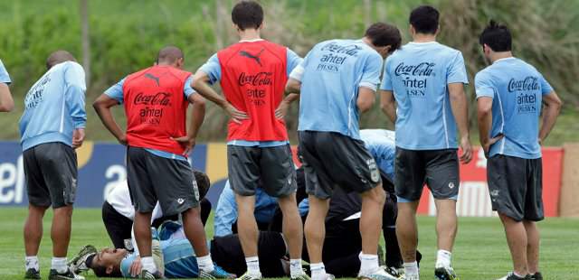 Rodrigo Muñoz es convocado tras lesión de Juan Castillo en Uruguay | FOTO REUTERS
