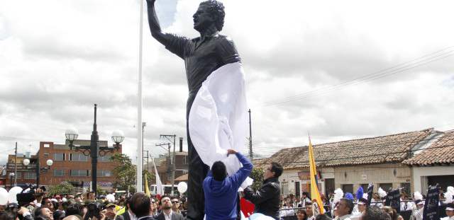 Con una estatua en Soacha se conmemoró la muerte de Luis Carlos Galán |