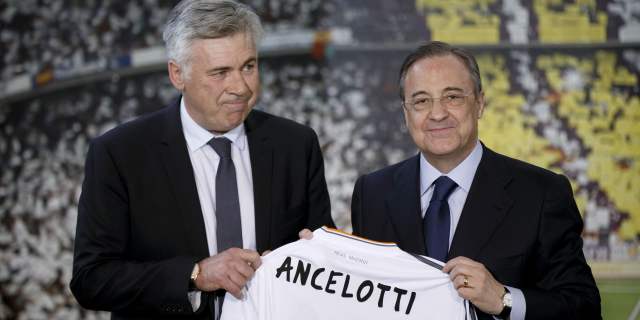 Junto a Ancelotti estuvo también el francés Zinedine Zidane que ejercerá como uno de sus asistentes. FOTO AP