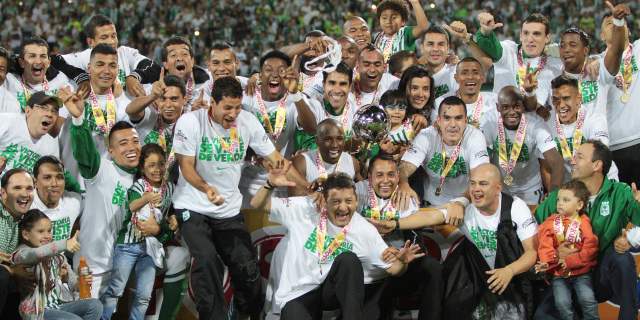 Nacional le entregó el título número 20 a su afición, la Copa Postobón | Foto: Hernán Vanegas