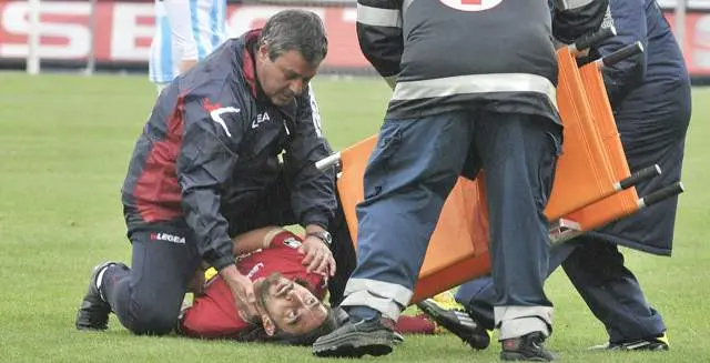 Italia investigará retraso en atención a Morosini | Piermario Morosini murió tras sufrir un infarto durante un partido. Falleció en la clínica. Foto AP.