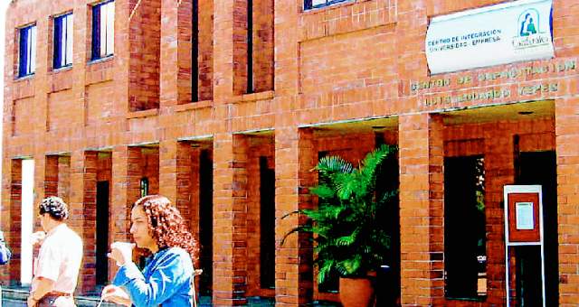 Comfenalco se aliviará con dolor
