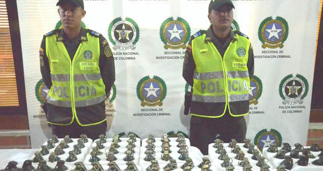 Policía incautó 108 granadas en vivienda de Bello | El material explosivo estaba en perfecto estado. Las autoridades investigarán cómo llegó a manos de las Farc. FOTO CORTESÍA