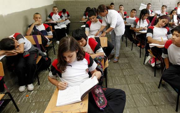 En la Institución Educativa Manuel Uribe Ángel de Envigado ya se implementa la jornada única. FOTO JAIME PÉREZ