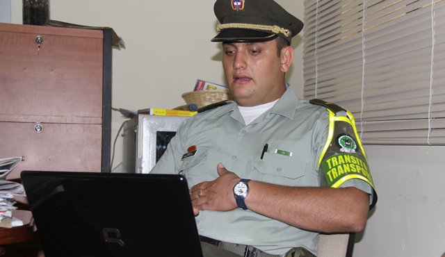 El capitán Palacios es el actual comandante de tránsito de Florencia. Su familia es de Norte de Santander. FOTO colprensa