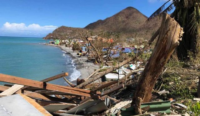 El huracán Iota causó daños a las 1.400 viviendas de la isla.