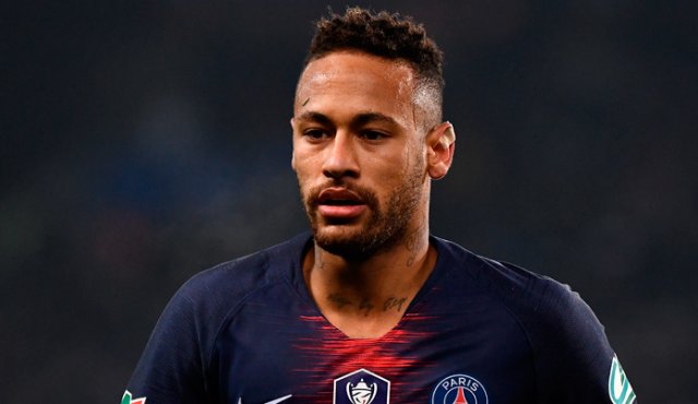 El brasileño Neymar se pronunció frente al racismo. FOTO AFP