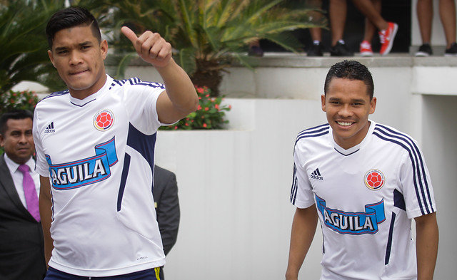 Teófilo Gutiérrez y Carlos Bacca esperan que Colombia consiga los 3 puntos ante Uruguay. FOTO Colprensa