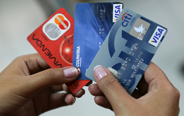  Una clave para evitar el endeudamiento “crónico” es poder pagar las cuotas con comodidad.FOTO COLPRENSA