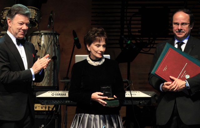 Edwin Bustamante - El presidente de la Rep&#250;blica, Juan Manuel Santos; en compa&#241;&#237;a de Ana Mercedes G&#243;mez, directora EL COLOMBIANO, y Luis Miguel De Bedout Hern&#225;ndez, gerente EL COLOMBIANO.