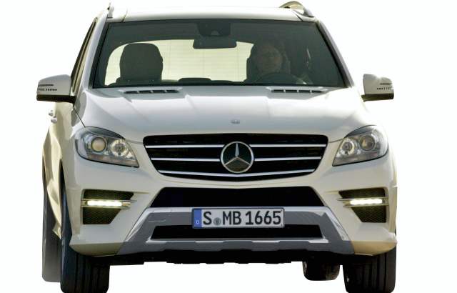 Mercedes Benz trae nueva ML | Cambios en el diseño, con líneas más fluidas pero sin perder su origen de vehículo 4x4. FOTO CORTESÍA