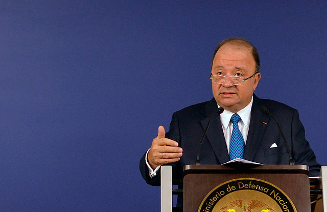 El jefe de la cartera de Defensa indicó que el próximo martes se establecerán las reglas internas dentro de las Fuerzas Militares y la Policía en caso de ejecutar o planear este tipo de ataques. FOTO Colprensa
