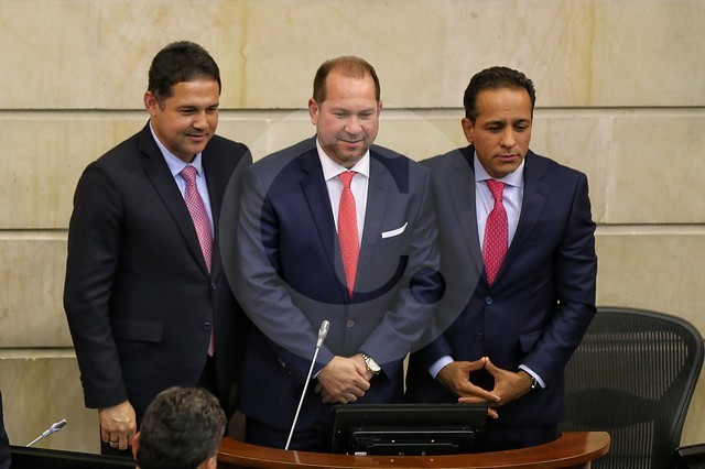 Lidio García Turbay (centro), nuevo presidente del Senado, propuso congelar salarios de congresistas y poner a rodar la paz. FOTO COLPRENSA