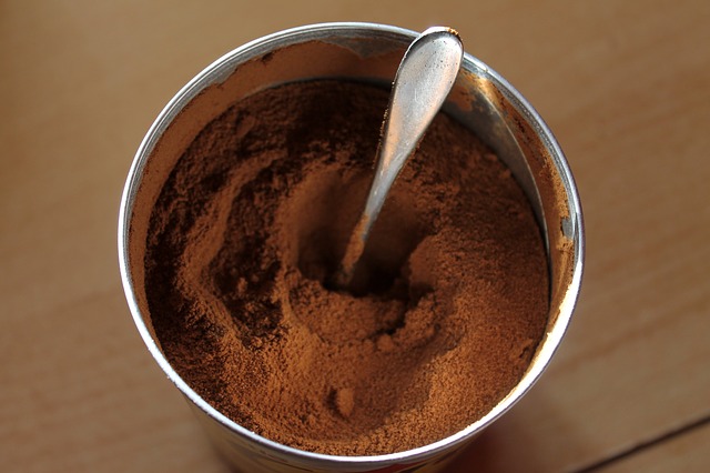La cafeína en polvo implica riesgos de consumirse en exceso, un punto bastante fácil de sobrepasar. FOTO: CORTESÍA.