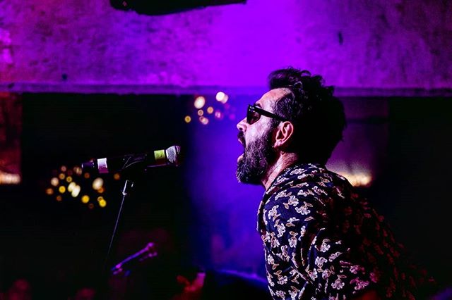 El grupo presentó el sencillo A Tu Lado en abril de este año. Foto: Instagram @themillsband.