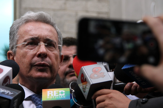 La diligencia de versión libre del senador Álvaro Uribe Vélez, había sido aplazada el pasado 13 de marzo. FOTO COLPRENSA