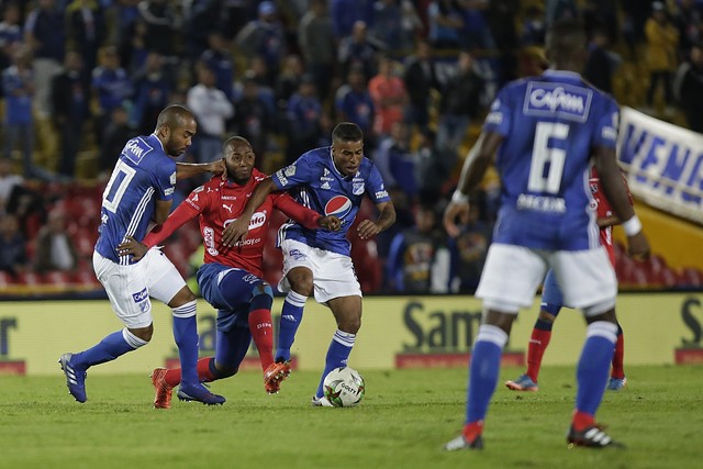 Millonarios no le ganaba al Medellín desde el 20 de noviembre de 2016 cuando lo superó por 3-1. Ayer fue 3-2, una derrota que deja al DIM por fuera de los ocho. FOTO colprensa 