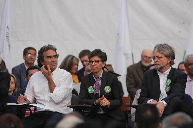 El excandidato presidencial Sergio Fajardo, la exsenadora Claudia López y el senador Antanas Mockus, han tenido posturas políticas de centro y permanentemente se refieren a la polarización del país. FOTO Colprensa