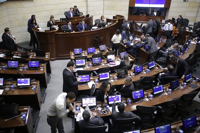 En el Congreso se hundieron las curules de paz y la reforma a la JEP