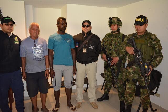 Ejército y Policía de Ecuador lograron aprehender a José Harry Rendón Loaiza alias ‘Mirus’ y a Diego Alexander Rodriguez Mina alias ‘El Negro Diego’. 