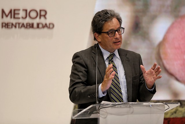 Ministro de Hacienda, Alberto Carrasquilla, espera presentar la reforma en marzo de 2021.