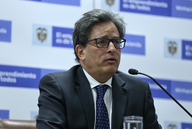 Ministro de Hacienda, Alberto Carrasquilla, aseguró que para el primer trimestre de 2021 se requiere tener un nuevo cupo de endeudamiento FOTO COLPRENSA