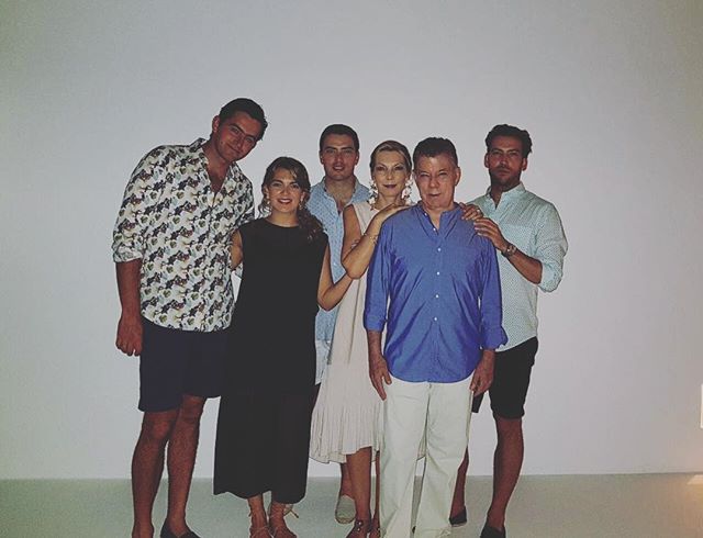 24 de diciembre 2017, la familia Santos junto a Sebastián Pinzón, esposo de Maria Antonia Santos. FOTO COLPRENSA