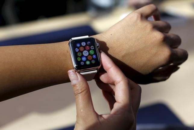 Este servicio adicional de Line para el Apple Watch estará disponible en nueve idiomas. FOTO Reuters