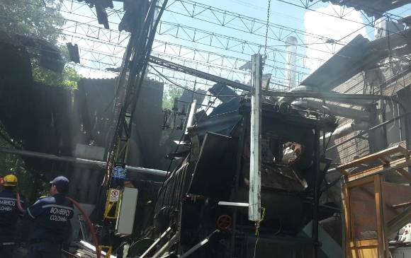 Diez heridos deja incendio en fábrica de telas en Girardota
