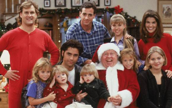Elenco original de Full House, serie de los años 80 conocida en Latinoamérica como Tres por Tres.