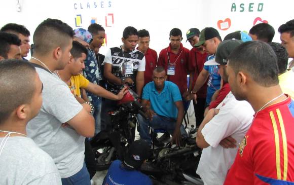 Los jóvenes de los municipios de Urabá son capacitados para buscar una opción laboral y responder a las demandas insatisfechas de personal cualificado. FOTO foto cortesía programa neo