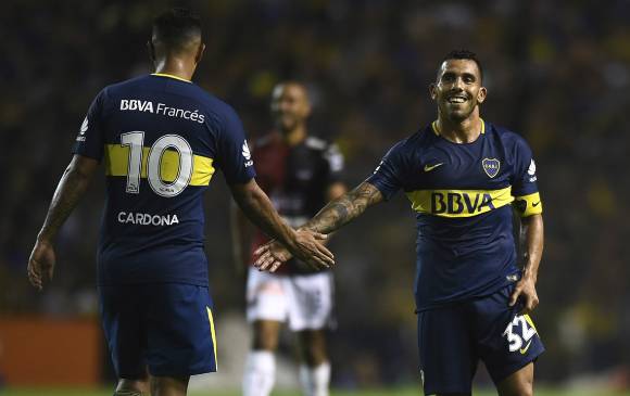 Edwin Cardona y Carlos Tévez, al parecer, zanjaron sus diferencias. FOTO CORTESÍA BOCA JUNIORS