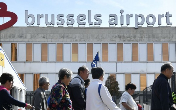 Dos aviones que se encuentran rumbo al aeropuerto internacional de Bruselas-Zaventem fueron alertados por amenaza de bomba. FOTO AFP
