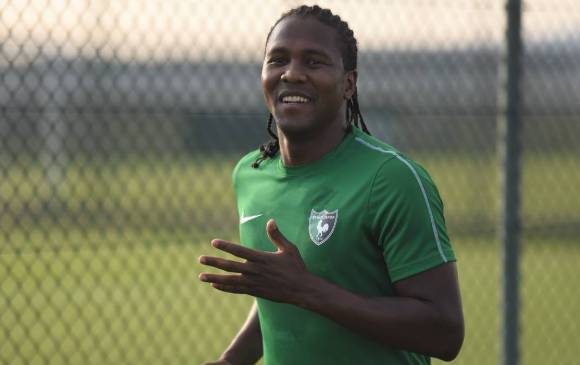 El delantero colombiano ya entrena con su club en Turquía. FOTO DENIZLISPOR