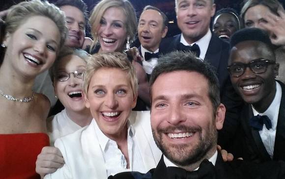 Una de las selfis más comentadas del años fue la publicada por Ellen DeGeneres durante la ceremonia de los Oscar. 