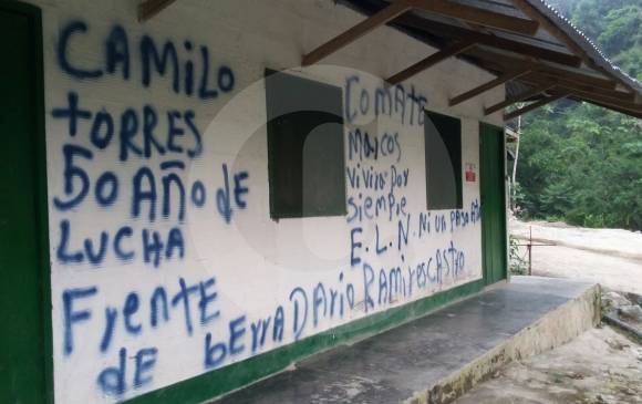 Los guerrilleros dejaron marcadas algunas casas de la hidroeléctrica. Foto: Cortesía